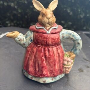 Charming Rabbit majolica anthropomorphic Teapot Otagiri Edith collection Japan